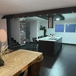 Проживание в семье Cosy Avec Petit-dejeuner Inclus Parking Prive & Box Velo Sur La Route Des Vins
