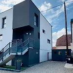 منزل للإقامة Cosy Avec Petit-dejeuner Inclus Parking Prive & Box Velo Sur La Route Des Vins *