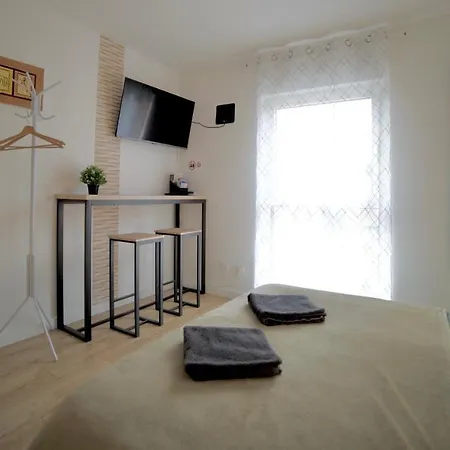 Privative Sur La Route Des Vins Tv Parking Box Velo Bike * Issenheim