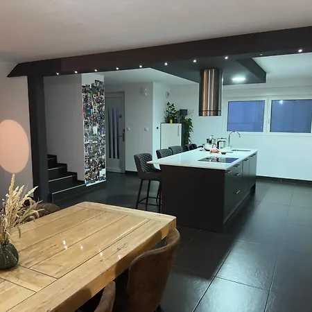 Privatunterkunft Cosy Avec Petit-dejeuner Inclus Parking Prive & Box Velo Sur La Route Des Vins