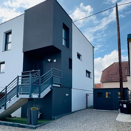 Homestay szállás Cosy Avec Petit-dejeuner Inclus Parking Prive & Box Velo Sur La Route Des Vins *