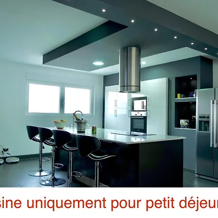 Privative Sur La Route Des Vins Tv Parking Box Velo Bike Issenheim