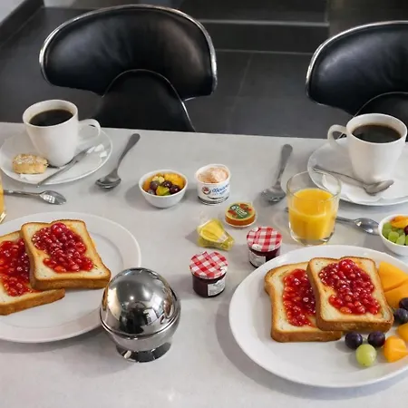 Cosy Avec Petit-dejeuner Inclus Parking Prive & Box Velo Sur La Route Des Vins * Issenheim