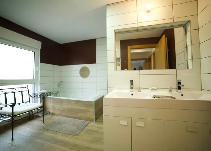 Homestay szállás Cosy Avec Petit-dejeuner Inclus Parking Prive & Box Velo Sur La Route Des Vins Issenheim